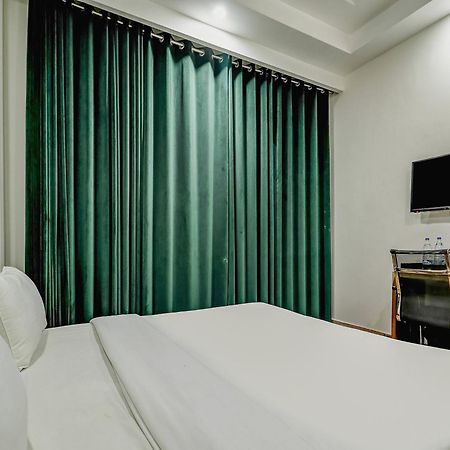 Townhouse Skylight Near Medanta Hospital Hotel Gurgaon Ngoại thất bức ảnh