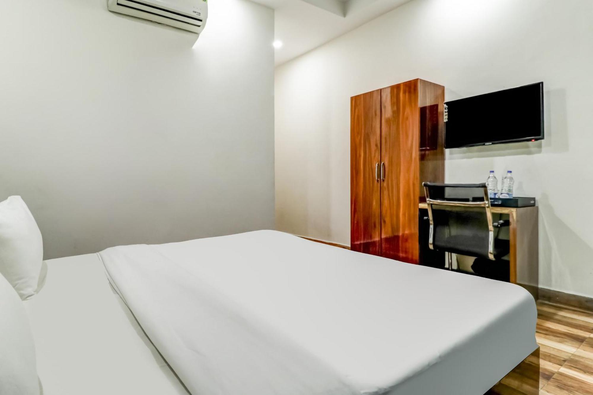 Townhouse Skylight Near Medanta Hospital Hotel Gurgaon Ngoại thất bức ảnh