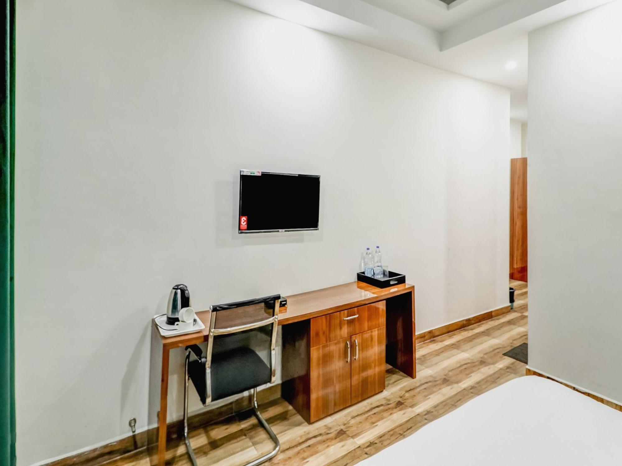 Townhouse Skylight Near Medanta Hospital Hotel Gurgaon Ngoại thất bức ảnh