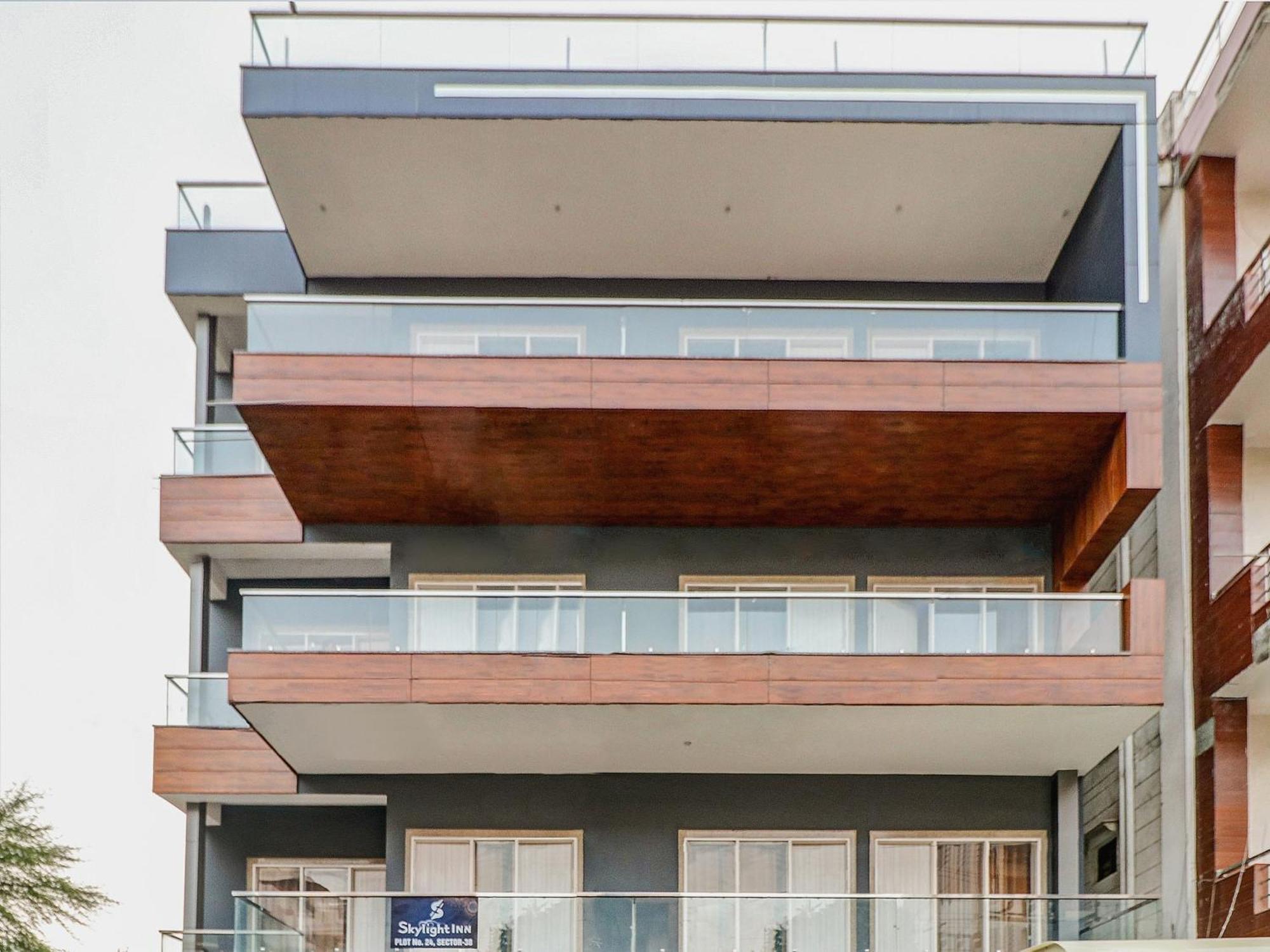 Townhouse Skylight Near Medanta Hospital Hotel Gurgaon Ngoại thất bức ảnh